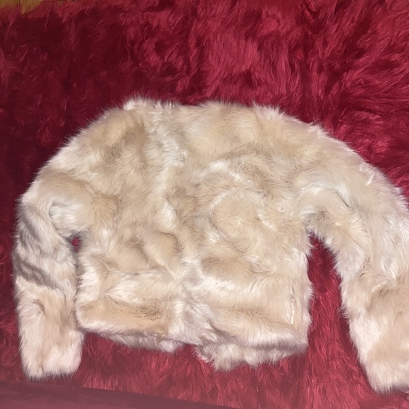 Fashion nova faux fur coat - Picture 4 of 4